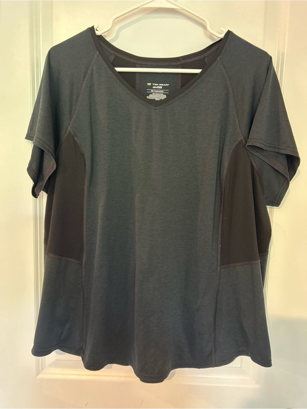 tek gear Women's Short Sleeve V-Neck Active Tee in black